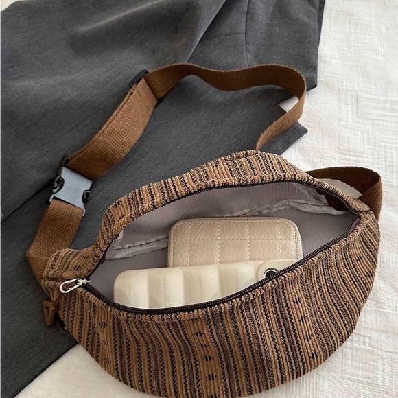 GORPCORE Brown Fanny Pack Purse with Geometric Striped Boho Pattern EUC - Picture 2 of 5